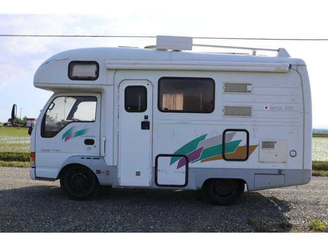 Isuzu Elf 4