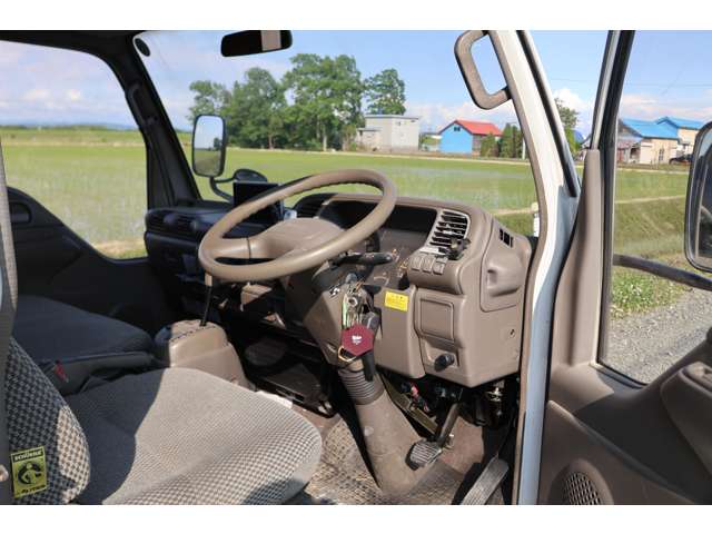 Isuzu Elf 10