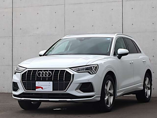 Audi Q3 10