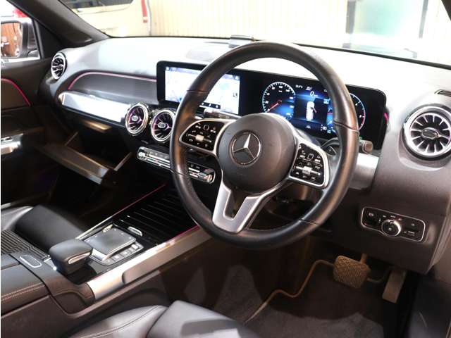 Mercedes-Benz GLB 12