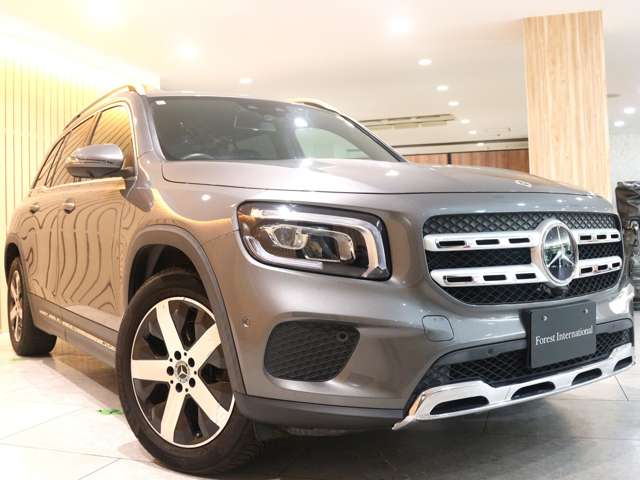 Mercedes-Benz GLB 8