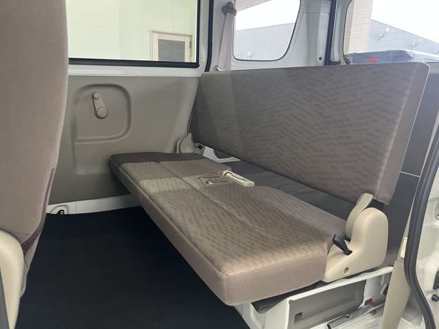 Nissan NV100 Clipper 12