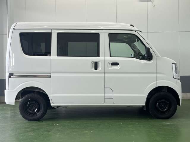 Nissan NV100 Clipper 4