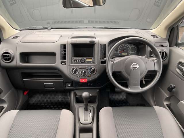 Nissan AD 4