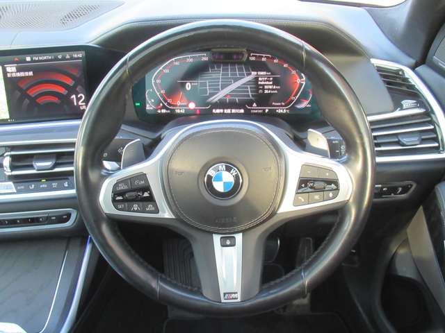 BMW X7 8