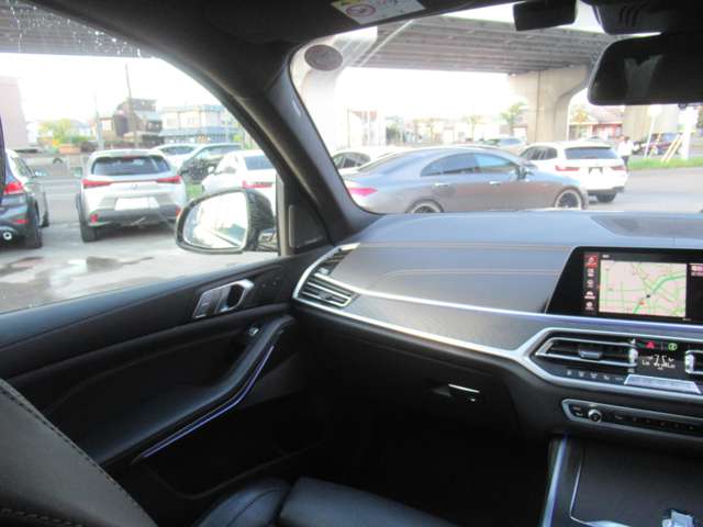 BMW X7 9