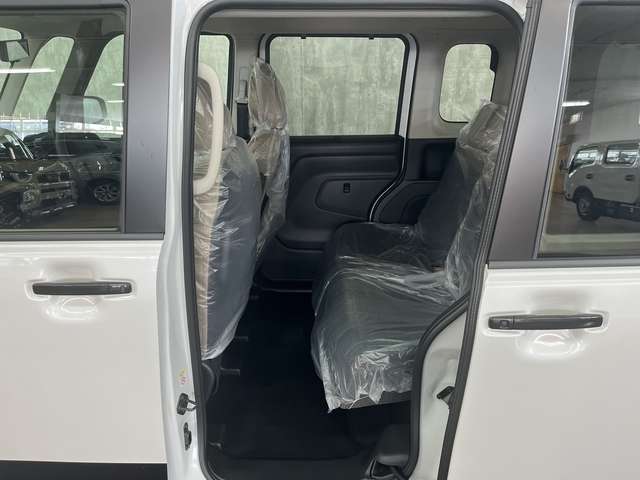 Mitsubishi Delica Mini 9