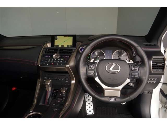 Lexus NX 3