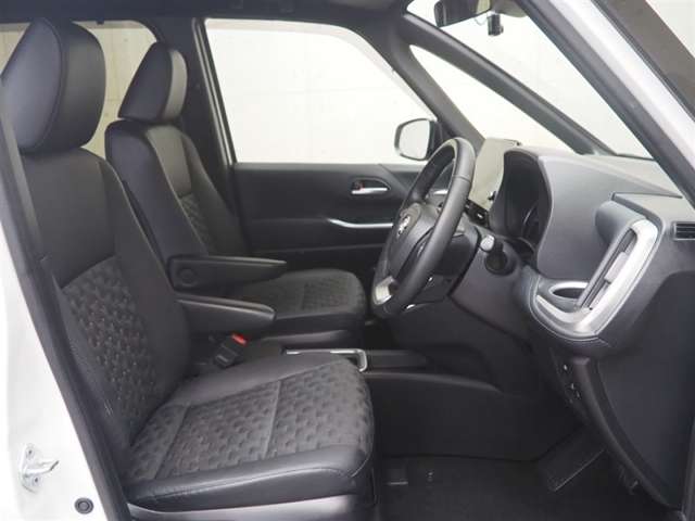 Toyota Voxy 12