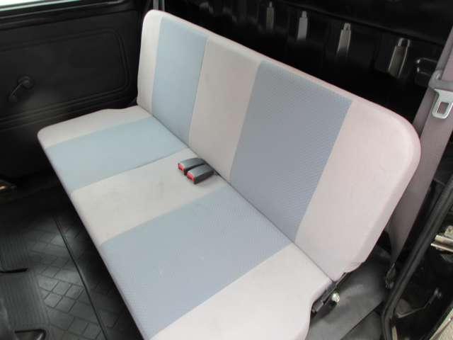 Daihatsu Hijet Deck Van 12