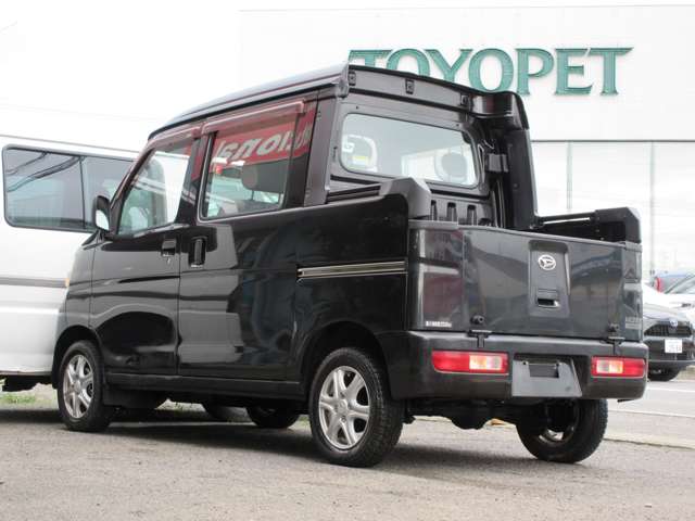 Daihatsu Hijet Deck Van 6