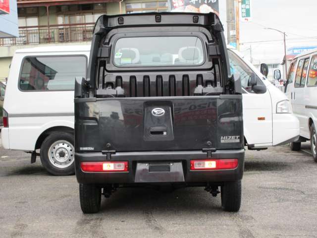 Daihatsu Hijet Deck Van 7
