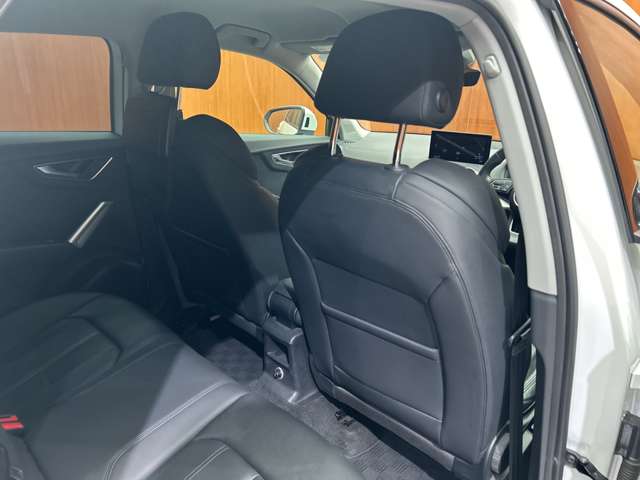 Audi Q2 7