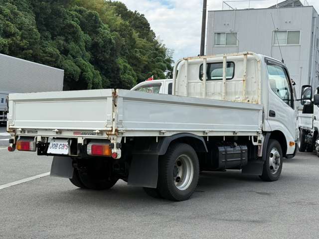 Hino Dutro 6