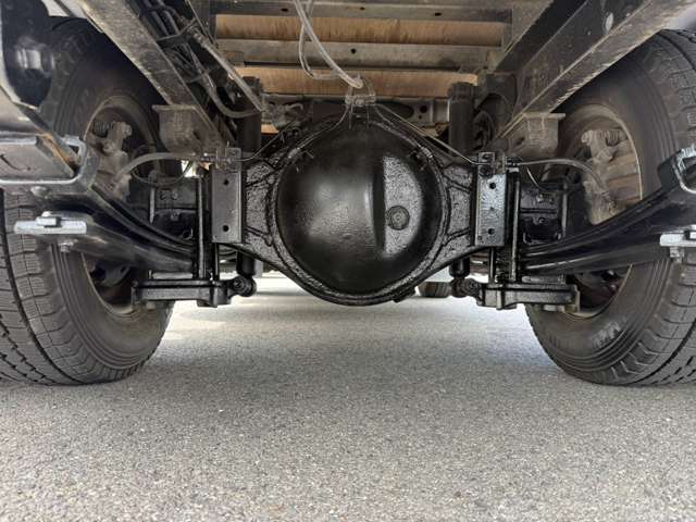 Hino Dutro 9