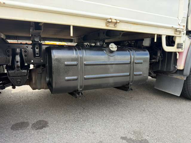 Hino Dutro 10