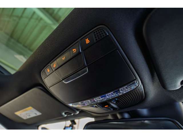 Mercedes-Benz GLC 10