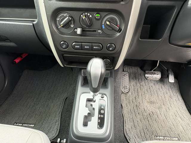 Suzuki Jimny 10