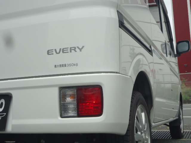 Suzuki Every 9