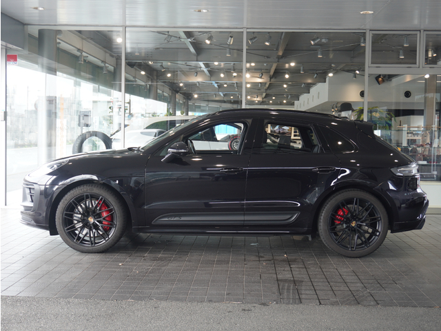 Porsche Macan 4