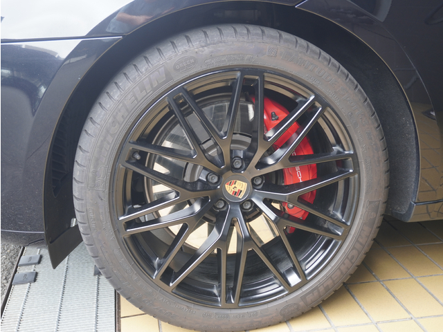 Porsche Macan 5