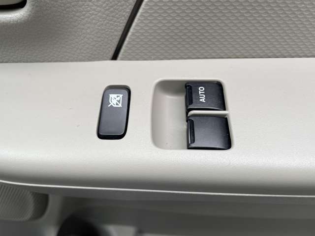 Nissan NV100 Clipper 12