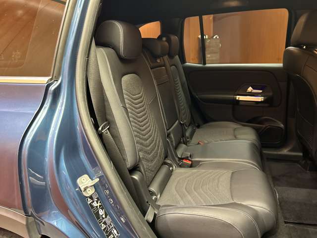 Mercedes-Benz GLB 8