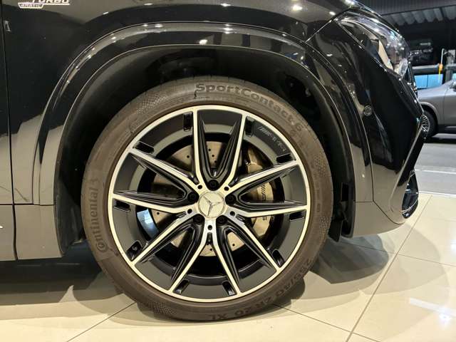 Mercedes-Benz GLA-Class 12