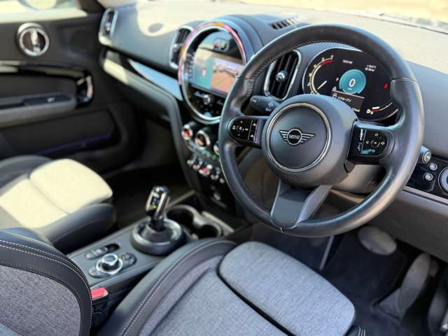 MINI Crossover 10
