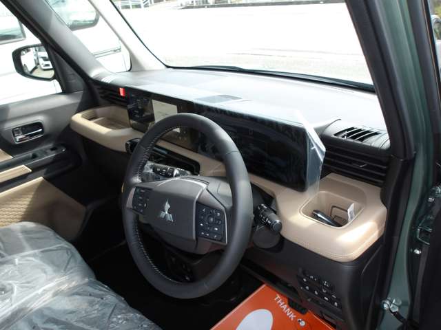 Mitsubishi Delica Mini 11