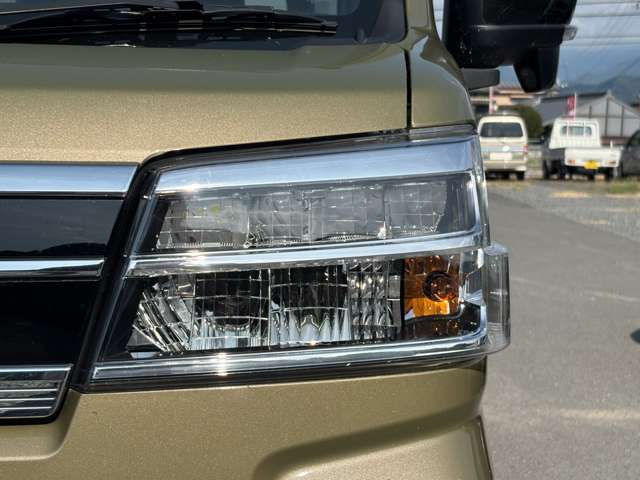 Daihatsu Atrai 11