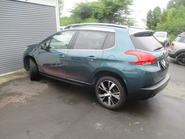 Peugeot 2008 7