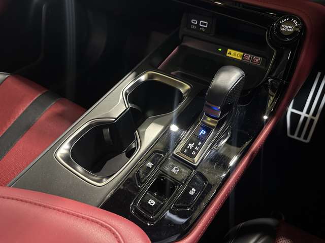 Lexus NX 10