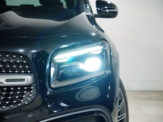Mercedes-Benz GLB 10