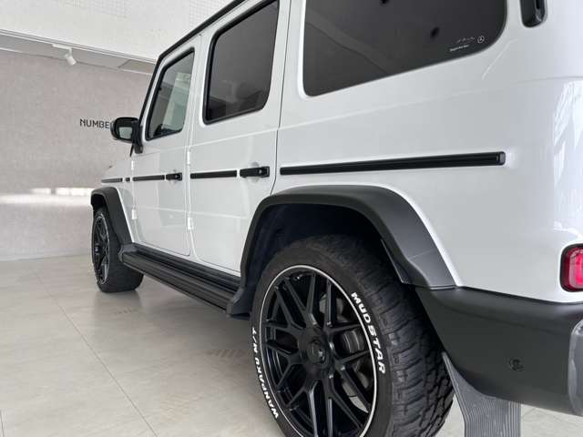 Mercedes-Benz G-Class 8