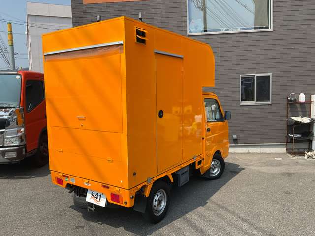 Nissan NT100 Clipper 2