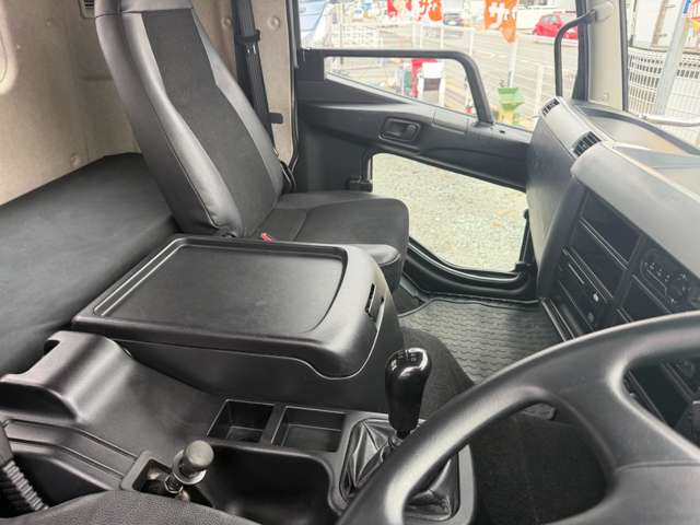 Mitsubishi Fuso Fighter 9