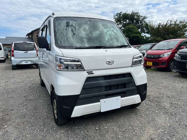 Daihatsu Hijet Cargo 7