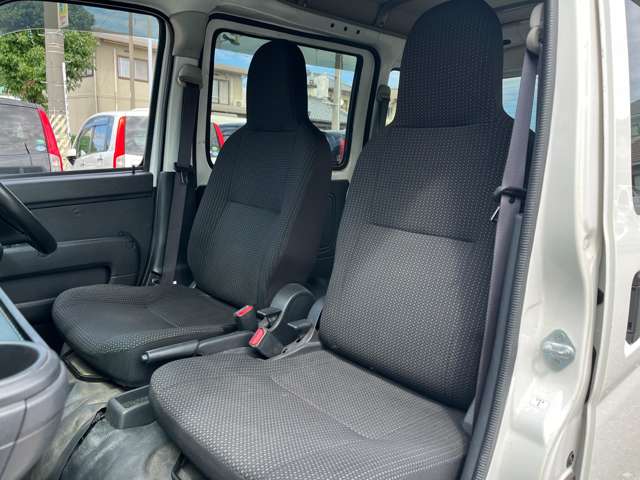 Daihatsu Hijet Cargo 10