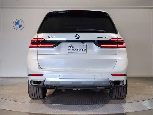 BMW X7 8