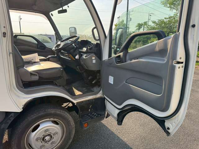 Hino Dutro 11