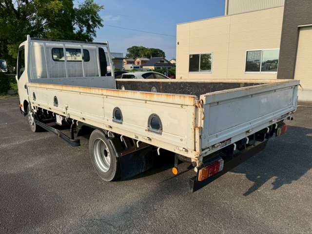 Hino Dutro 5