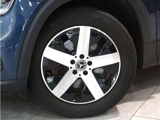 Mercedes-Benz GLB 11