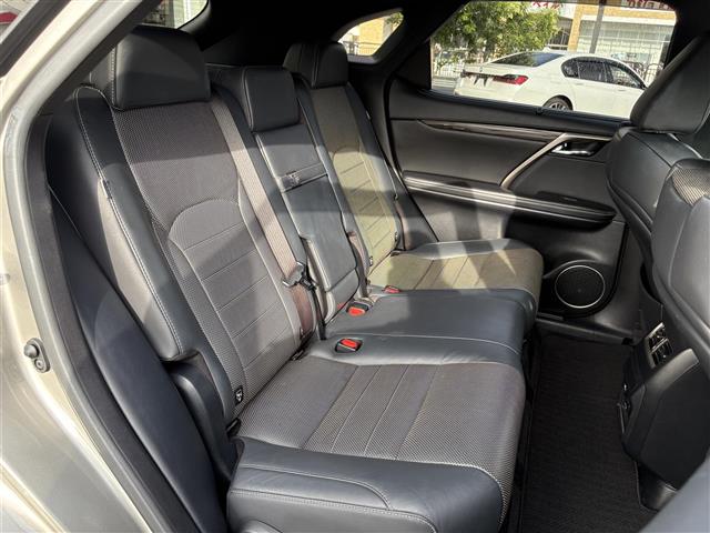 Lexus RX 6