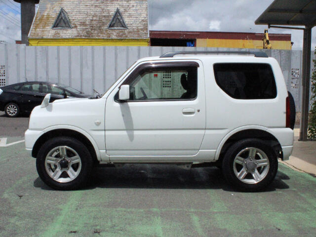 Suzuki Jimny 11