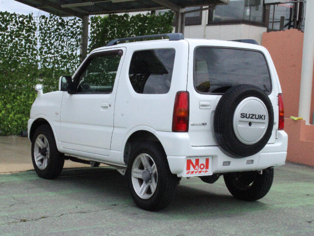Suzuki Jimny 10