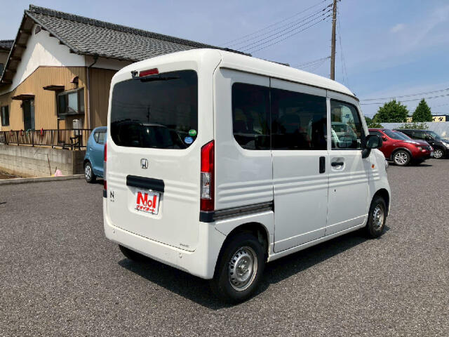Honda N-VAN 8
