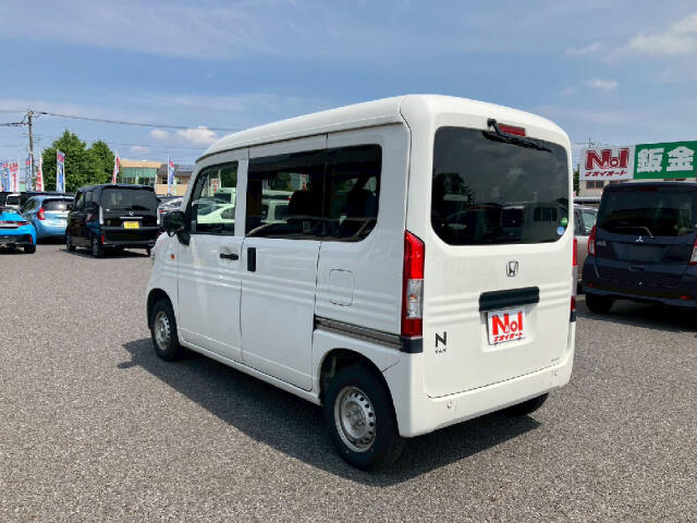 Honda N-VAN 10