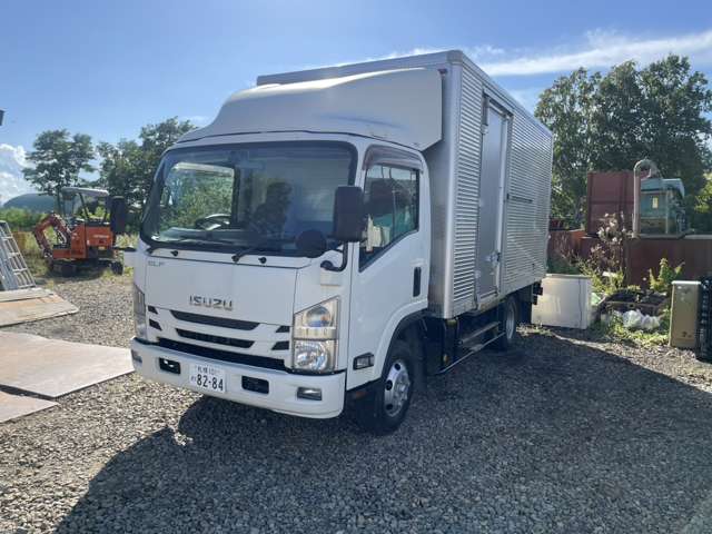 Isuzu Elf 3
