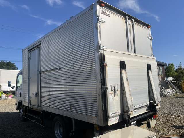 Isuzu Elf 6